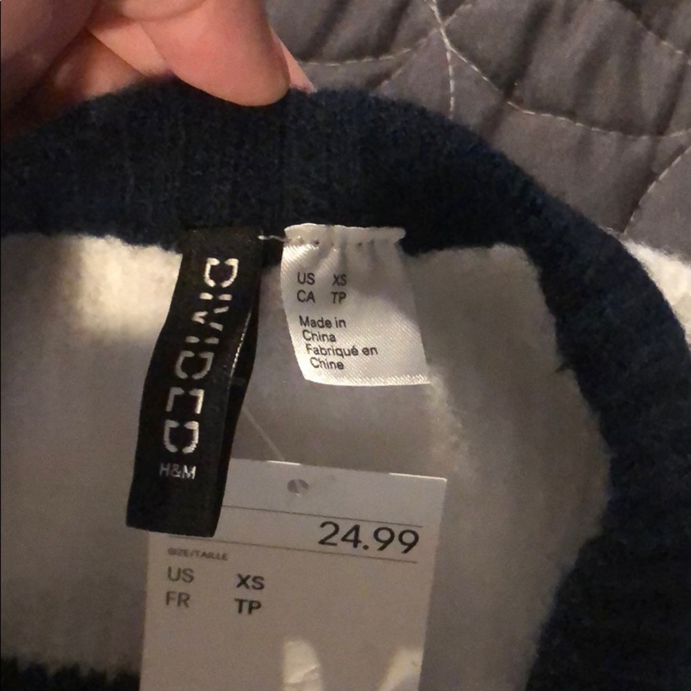Sweater - Picture 3 of 3